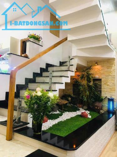 🌹 LÔ GÓC - KHÔNG LỘ GIỚI - TÂN SƠN NHÌ - TÂN PHÚ -67M2 - 2 TẦNG - HẺM ÔTÔ VÔ NHÀ - 4