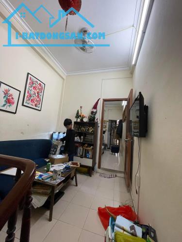 Bán nhà Lò Đúc   23 m-5 tầng -4,6 tỷ   Nhà nằm vị trí đẹp, cách 1 nhà ra mặt phố   Nhà xây