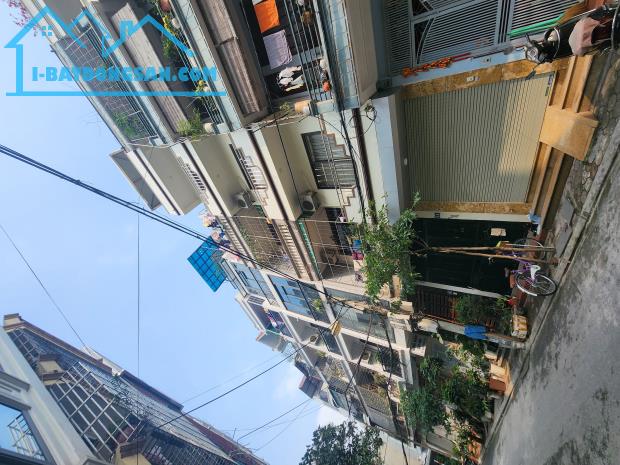 Nhà dân xây phân lô, ô tô đỗ cửa phố Chu Huy Mân, Long Biên- DT 55m2 giá hơn 10 tỷ