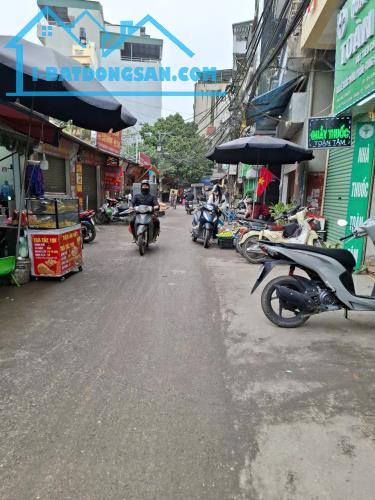 Bán nhà Kim Giang sát KĐT Thanh Liệt gần chợ Quang 48m 4 t sẵn tiện ích giá 9.8 tỷ