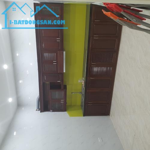 Nhà ở khu Văn Cao- Ba Đình- chính chủ. SN 32, ngõ 97/16 Văn Cao, BĐ, HN - 2