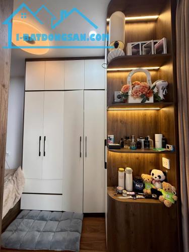 Bán căn hộ Sun Grand City Thụy Khuê - Studio full nội thất gỗ - 5,98 tỷ, tầng thấp - 2