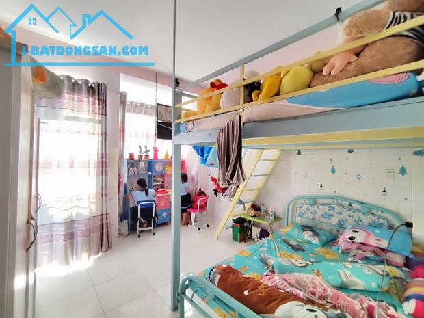 Bán nhà hẻm 4m Bình Trị Động - Lê Văn Quới, cách Hòa Bình 2km, 3.8x12m, 4 Tầng, 3.65 tỷ