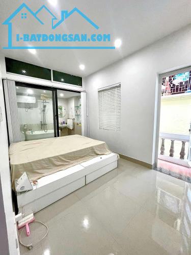 Bán nhà Thụy Khuê - 1 nhà ra phố - Nhà đẹp ở ngay - Mặt tiền khủng - 1
