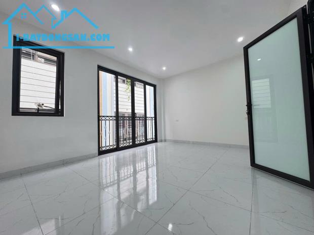 BÁN NHÀ RIÊNG, LĨNH NAM, 35M, RỘNG THOÁNG, DÂN XÂY, 5,5TỶ - 2