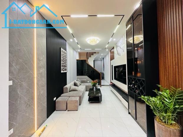 Bán nhà 5 tầng ngõ 110 Thanh Bình, Mộ Lao, Ngõ thông tứ tung, chỉ 6.98 tỷ.