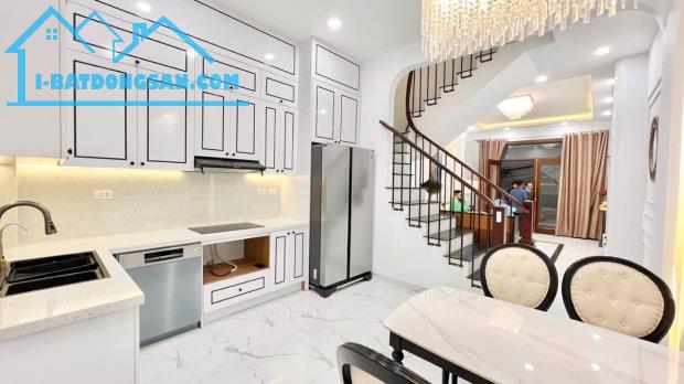BÁN NHÀ PHỐ ĐẶNG VĂN, QUẬN ĐỐNG ĐA NGỮ 4 TẦNG 50M² - 2