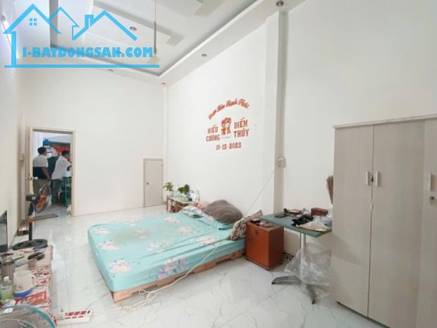 Bán nhà MTKD Phan Xích Long, có hẻm sau 3m, 5 Tầng chỉ 9 tỷ 85 tl - 1
