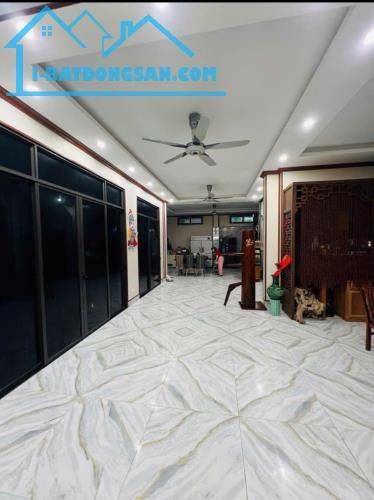 BÁN BIỆT THỰ SÂN VƯỜN PHỐ ĐỘI NHÂN 141M 4 TẦNG MT 8.2M GIÁ 43.2 TỶ 0878168006