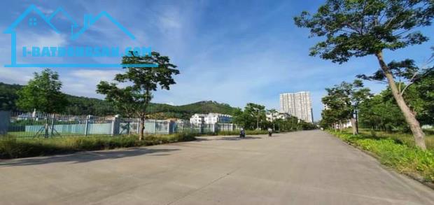 Cần bán lô đất hàng hiếm, Hướng Nam, Hướng Biển. Lô khe thoáng - Bim Hùng Thắng, Hạ Long. - 2