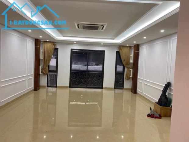 Bán nhà Nguyễn Hy Quang Hoàng Cầu Đống Đa 43m2x4T Đẹp, 2 mặt thoáng - 1