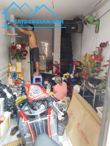 Cần tiền đóng học phí cho con ở nước ngoài,bán gấp  nhà mặt tiền KD ở Bình Hưng Hoà,1.98tỷ - 2