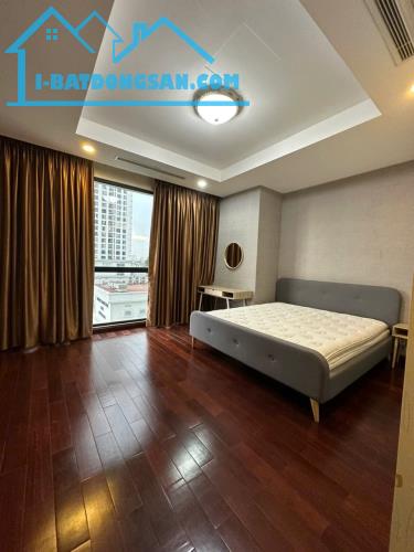 Căn Hộ 2 Phòng Ngủ 109m² Tại Vinhomes Royal City, Tòa R3, Giá 10 Tỷ – LH: 0987485936