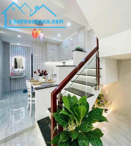 Bán Nhà Phạm Hùng - Nhà Dân Xây - Ô Tô Đỗ Gần - Nhà mới - Giá 7x tỷ - 1