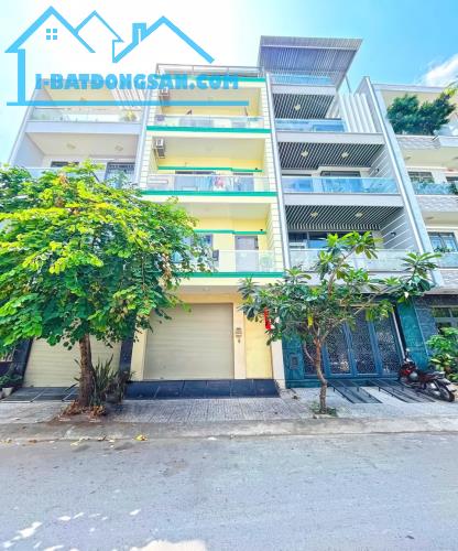 Căn hộ dịch vụ 3 lầu ST Đường số liền kề Phú Mỹ Hưng, Quận 7