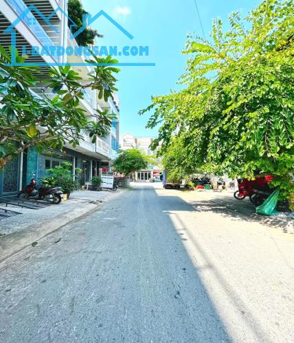 Căn hộ dịch vụ 3 lầu ST Đường số liền kề Phú Mỹ Hưng, Quận 7 - 2