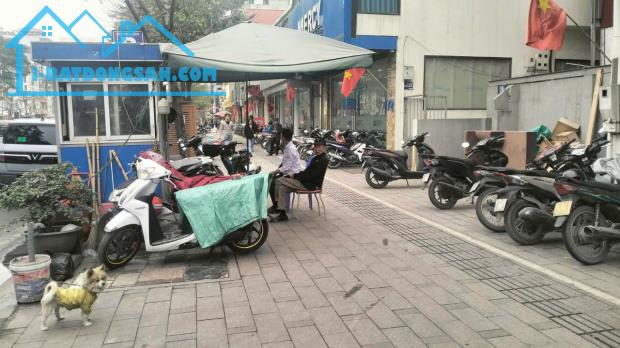 TỨ HIỆP- THANH TRÌ
BÁN TOÀ NHÀ  7 TẦNG- MT: 5M THANG MÁY NHẬP- PHÂN LÔ TỨ HIỆP - VỈA HÈ