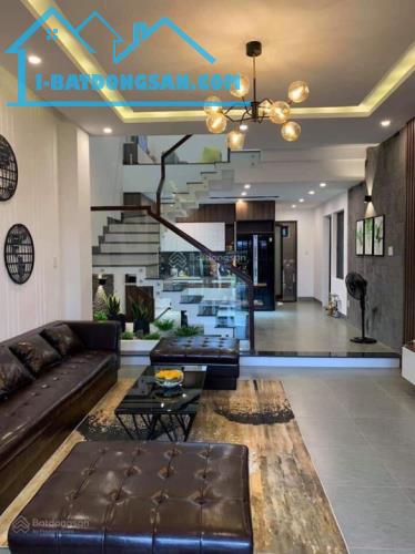 (HOT)Bán biệt thự khu an ninh - yên tĩnh 24/24 khu K300 - 15 x 18m - 3lầu- giá nhỉnh 38tỷ