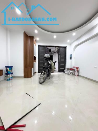 NHÀ ĐẸP KIM MÃ - 7 TẦNG THANG MÁY - NGÕ THÔNG - GIÁ SỐC 8.8 TỶ - 2