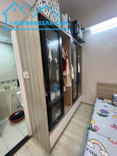 Bán căn hộ Quận 2 57m2 giá 1,850 full thuế phí sổ. nhà đẹp, tầng thấp lh :0986647779 - 2