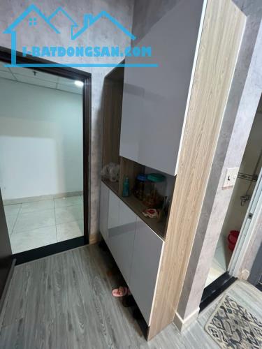 Bán căn hộ Quận 2 57m2 giá 1,850 full thuế phí sổ. nhà đẹp, tầng thấp lh :0986647779