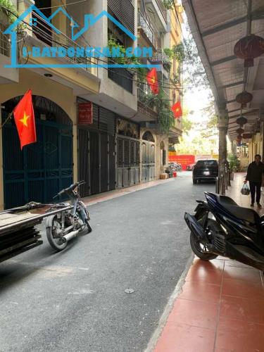 Bán Nhà Chùa Bộc, 5 Tầng Mới Đẹp, Vỉa Hè, Oto Kinh Doanh Sầm Uất Chỉ 16.3 Tỷ