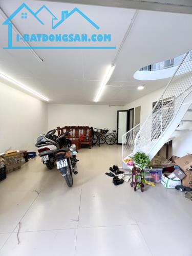 NHÀ NGỌC LÂM 50M2 – THANG MÁY – SÁT HỒ – Ô TÔ ĐỖ CỬA! - 1