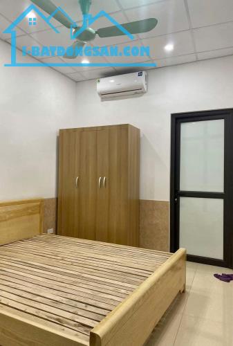 Cho thuê nhà ngõ Lương Sử, Đống Đa 3 tầng, 2 ngủ, 10 Triệu - 2