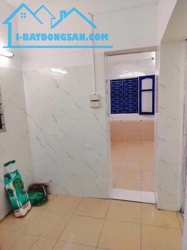 Cho thuê nhà KD online, ở gia đình,  nhóm Tập thể tầng 1 Thành Công, 70m2, 2 ngủ, 8.5 - 4