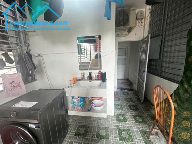 BÁN NHÀ NGUYỄN VĂN CỪ, 4 TẦNG, 32M , Ô TÔ ĐỖ SÁT, 50M RA MẶT PHỐ. 3,8 TỶ - 1