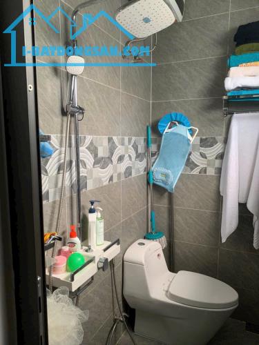 Bán nhà  4 Tầng 3 mặt Kiệt Đường 2/9 , Quận Hải Châu, Đà Nẵng.