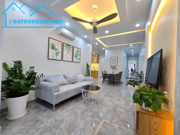 Bán siêu phẩm 2PN, 2WC Sky Garden 3 Phú Mỹ Hưng, Q. 7 - Giá 4.6tỷ