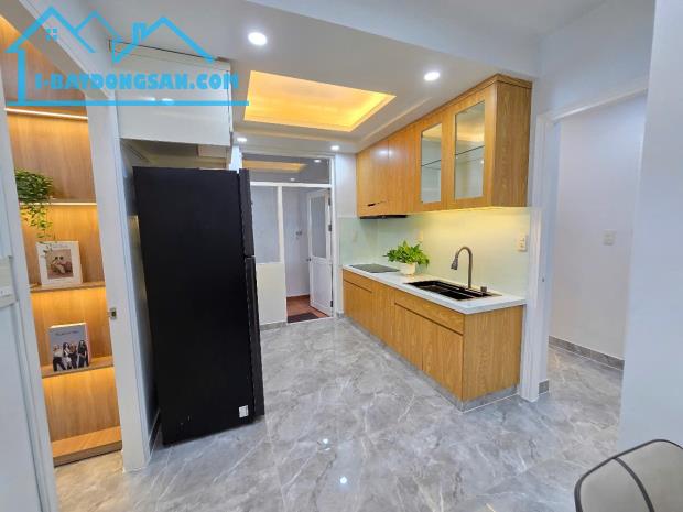 Bán siêu phẩm 2PN, 2WC Sky Garden 3 Phú Mỹ Hưng, Q. 7 - Giá 4.6tỷ - 4