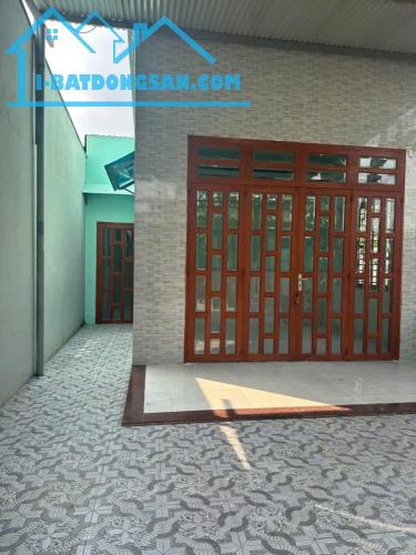 Cho thuê nhà 2PN, SX.Hơi, diện tích 150m2, gần chợ, ủy ban, lầu bò Tư Bách - 1