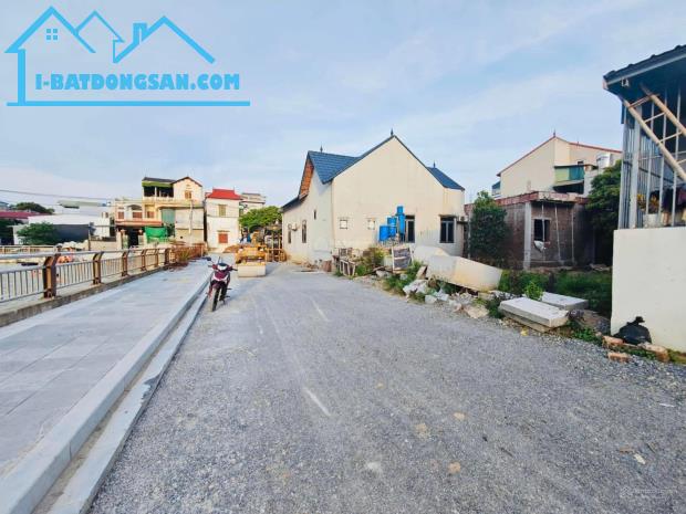 Đất thổ cư 108m² Tân Quang, Văn Lâm, View hồ, đường ô tô tránh, giá tốt: 0828218468