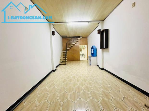 ♣ Kiệt thẳng tắp 40m ra Nguyễn Thị Minh Khai, gần TT Hành Chính, 42m2, 2 tầng, 2.x tỷ - 2