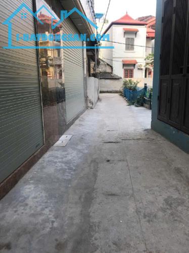 BÁN NHÀ 40m*MT5m LIÊN NINH-THANH TRÌ XÂY MỚI.GIÁ 4.35 TỶ