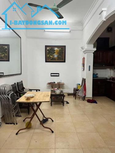 Cho thuê nhà ngõ phố Lê Trọng Tấn Thanh Xuân 35m x 4 tầng, giá 11tr/tháng