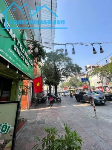 BÁN NHÀ NGUYỄN VĂN CỪ - Ô TÔ VÀO NHÀ - NGÕ THÔNG GẦN MẶT PHỐ - GIÁ CỰC TỐT - 1