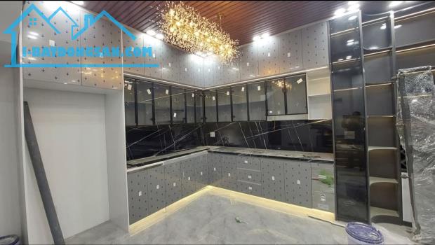 Bán nhà Hồ Sen, Dư Hàng Kênh, Lê Chân, Hải Phòng. 4 tầng, 70m2, 5,2 tỷ. Ngang 4m, d2 - 5