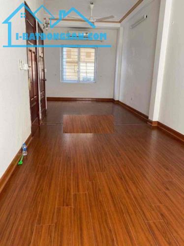 CHO THUÊ Nhà Nguyễn Khánh Toàn, DT 75m, 4,5 tầng, NGÕ Ô TÔ TRÁNH - 2