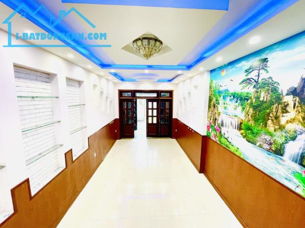 NGAY CỐNG LỠ TÂN BÌNH NHÀ ĐẸP 3 TẦNG -HẺM XE TẢI THÔNG - 81M2 (4*21) SỔ ĐẸP - CHỈ HƠN 7 TỶ - 1