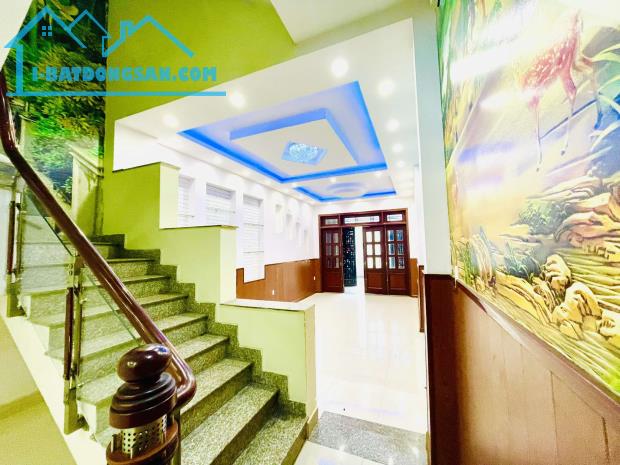 NGAY CỐNG LỠ TÂN BÌNH NHÀ ĐẸP 3 TẦNG -HẺM XE TẢI THÔNG - 81M2 (4*21) SỔ ĐẸP - CHỈ HƠN 7 TỶ - 2