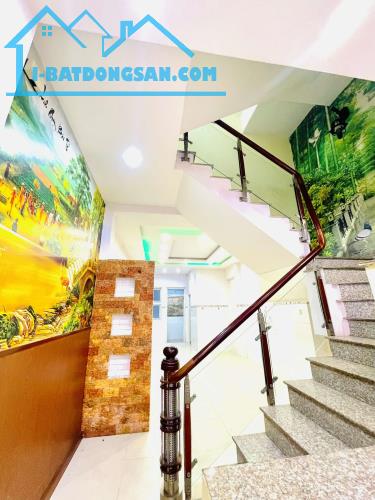 NGAY CỐNG LỠ TÂN BÌNH NHÀ ĐẸP 3 TẦNG -HẺM XE TẢI THÔNG - 81M2 (4*21) SỔ ĐẸP - CHỈ HƠN 7 TỶ - 4
