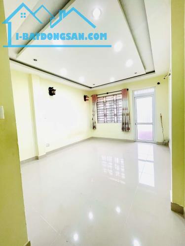NGAY CỐNG LỠ TÂN BÌNH NHÀ ĐẸP 3 TẦNG -HẺM XE TẢI THÔNG - 81M2 (4*21) SỔ ĐẸP - CHỈ HƠN 7 TỶ - 5