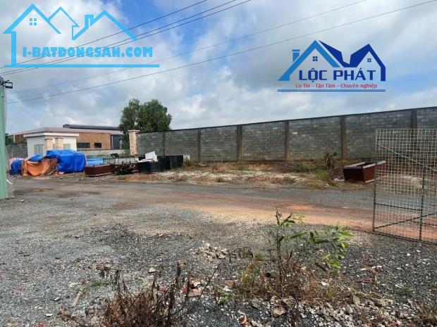 Bán đất XD nhà xưởng ( SKC) 17.600m2  Tam Phước Biên Hòa Đồng Nai giá 70,4 tỷ