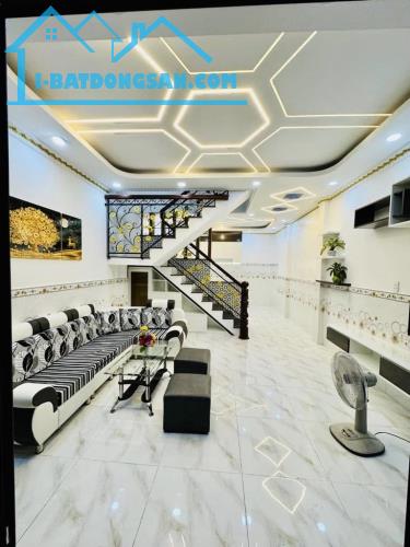 2TẦNG, 6 x 10, CHỈ 3.7 TỎI,   GẦN BÀ HOM, VÒNG XOAY PHÚ LÂM (345]
