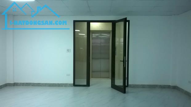 Cho thuê văn phòng 100m² tại mặt đường phố Nguyễn Đổng Chi, Phường Cầu Diễn, Quận Nam Từ - 1