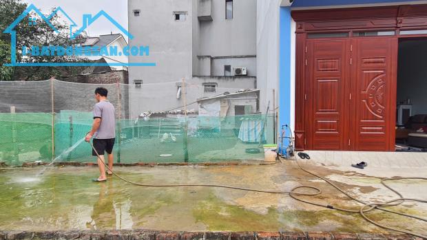 THÔN QUAN ÂM - BẮC HỒNG. Ô TÔ VÀO. MT 5m. CHỈ 2,35 TỶ