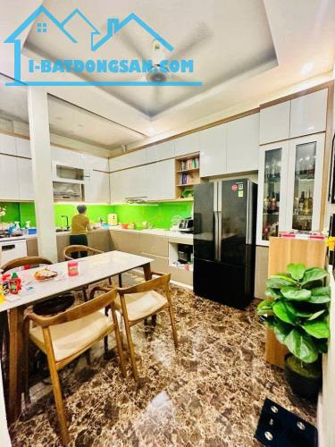 THỤY KHUÊ - CĂN GÓC - HAI MẶT THOÁNG - PHÙ HỢP XÂY TÒA CCMN - DÒNG TIỀN - THANG MÁY